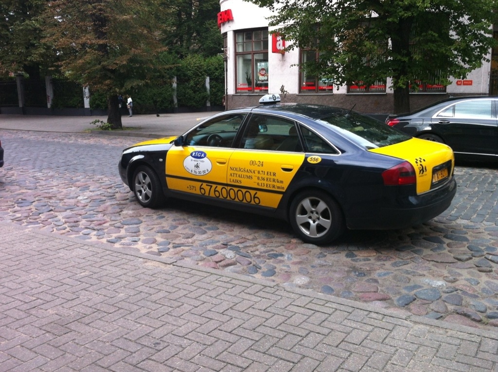 taxi Riga