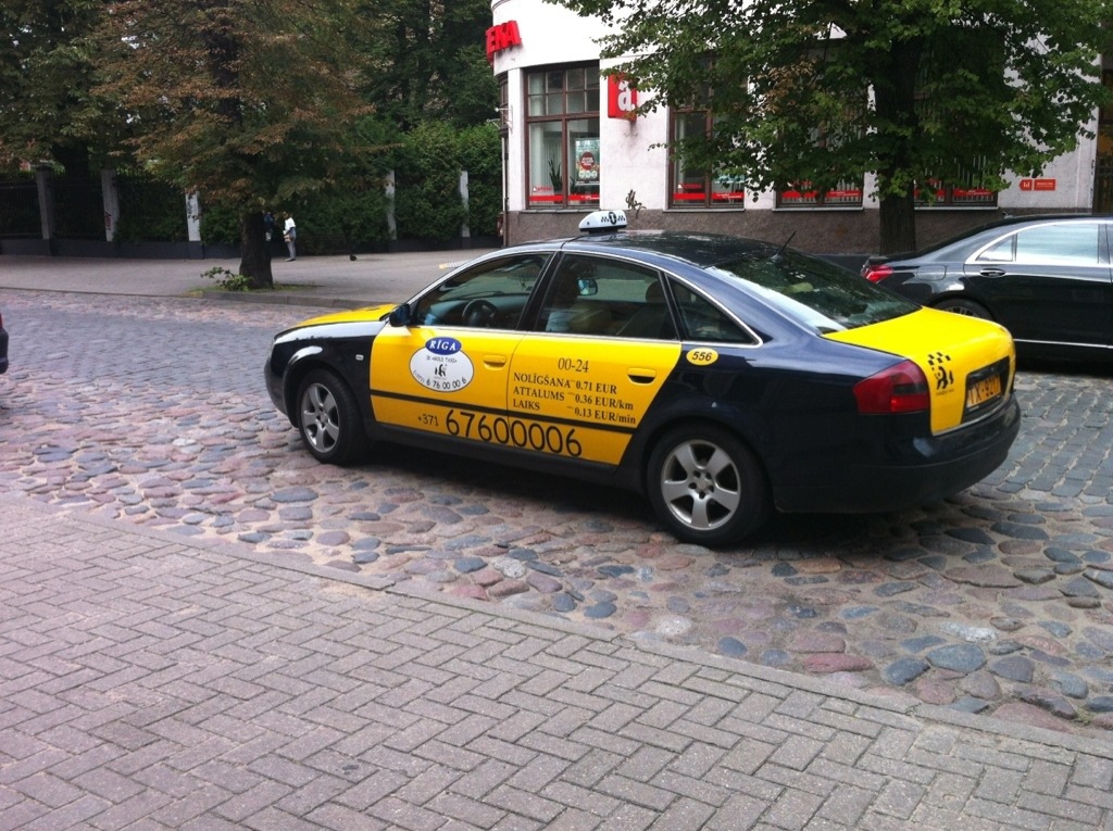 taxi Riga