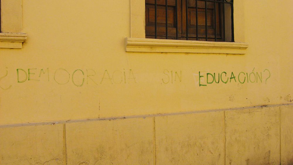 ¿democracia sin educacion? - Cordoba -Argentina