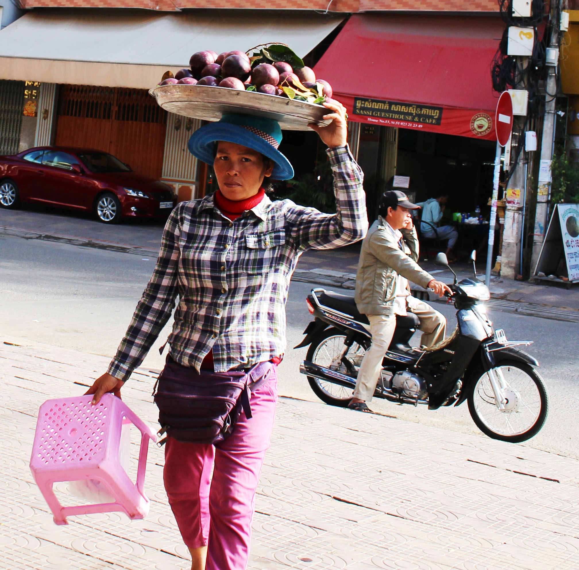 cambodian-woman a Phnom Penh